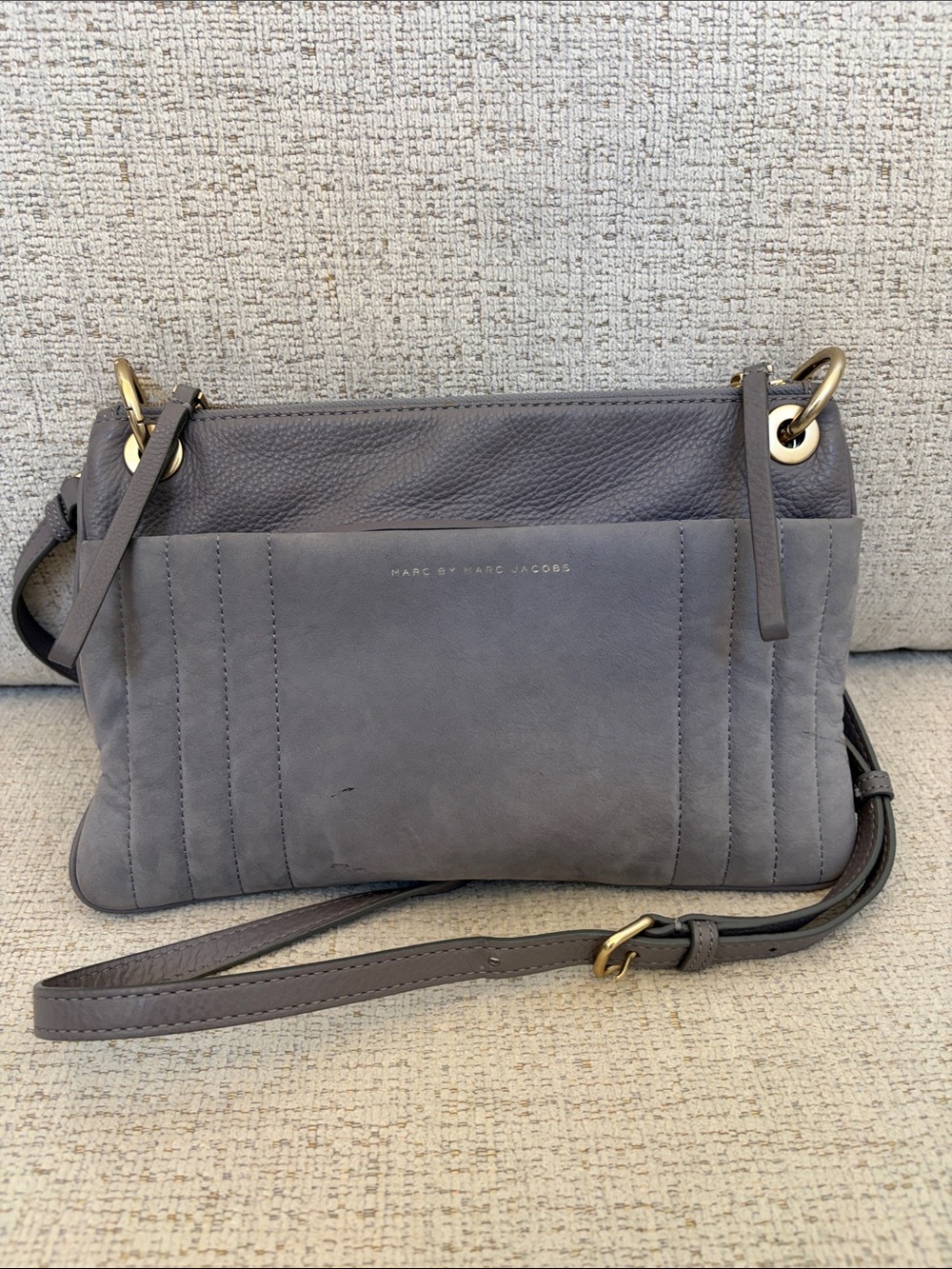 RARE - Marc by Marc Jacobs Gray Nubuck & Leather 2-way crossbody shoulder bag